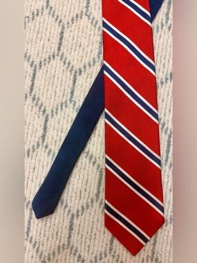 TOMMY HILFIGER Vintage Americana Red, White, Navy Stripe 100% Silk USA Made Tie